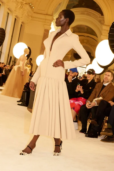 Look 4